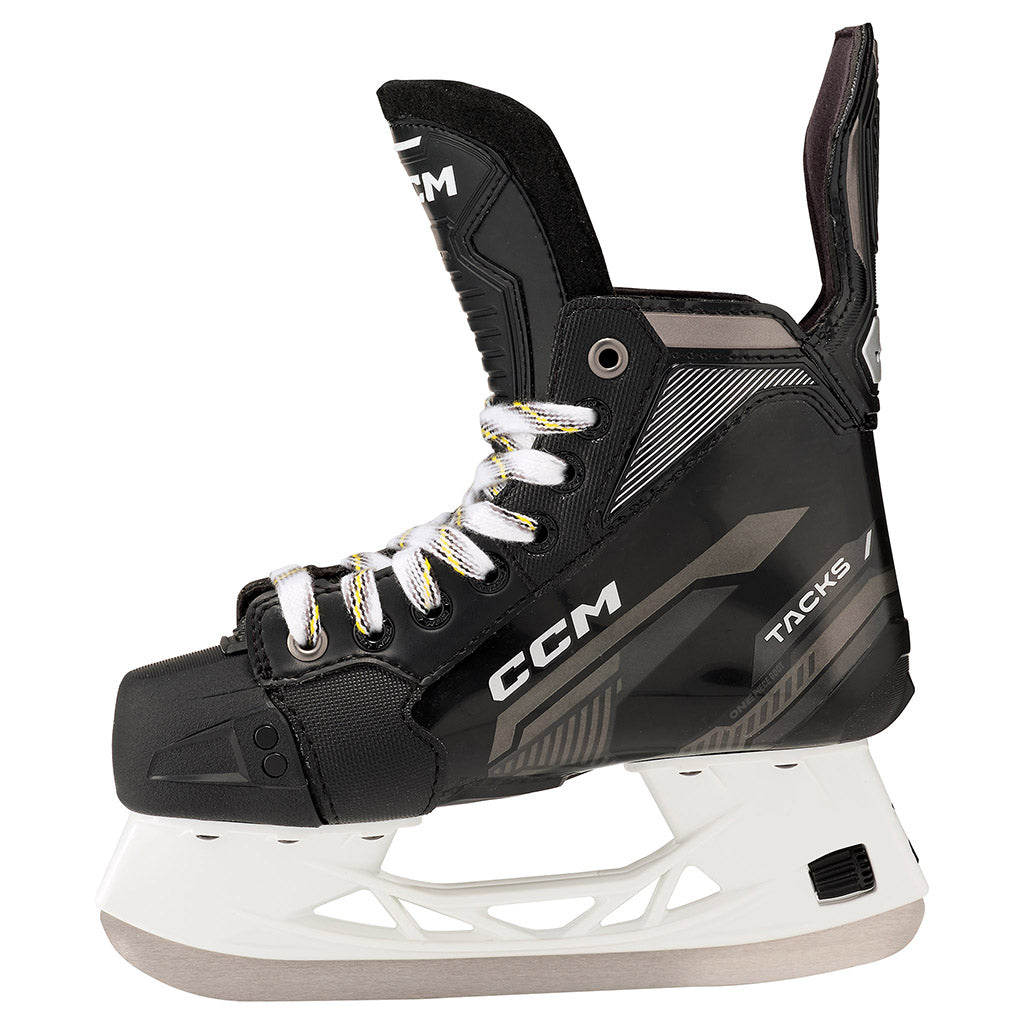 CCM Tacks Vector 2022 Junior Ice Hockey Skates