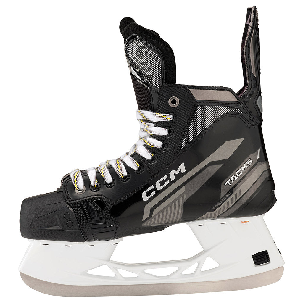 CCM Tacks Vector 2022 Intermediate Ice Hockey Skates